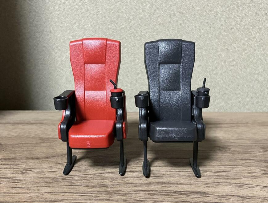 セリア、ミニチュア 映画館のイス画像