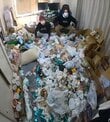 「こうならないように気をつけます」床が見えないほどゴミが散乱した男性宅→ピカピカの快適空間に大変身！