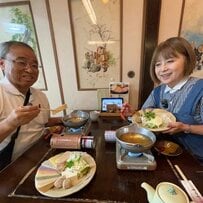 【60代夫婦の車中泊旅】鳥取・倉吉の名物「餅しゃぶ」に注目！「見ているだけでも楽しい」カラフルなお餅