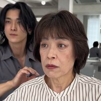 「ハネるし変な段ついてるし左右差もある...」今の髪型に悩む女性→プロのカットで若々しい「スッキリショート」にスタイルチェンジ