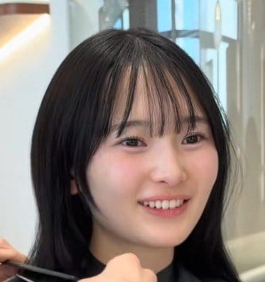 「短くしすぎるのは怖い」黒髪ロングヘア女性が“長めのくびれボブ”で今っぽい軽やかな印象にスタイルチェンジ