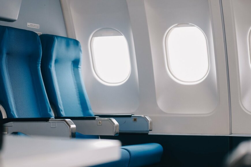 飛行機で知っていると役立つサービス!元CAが教える機内の豆知識に「ありがたい!」「これは助かる」