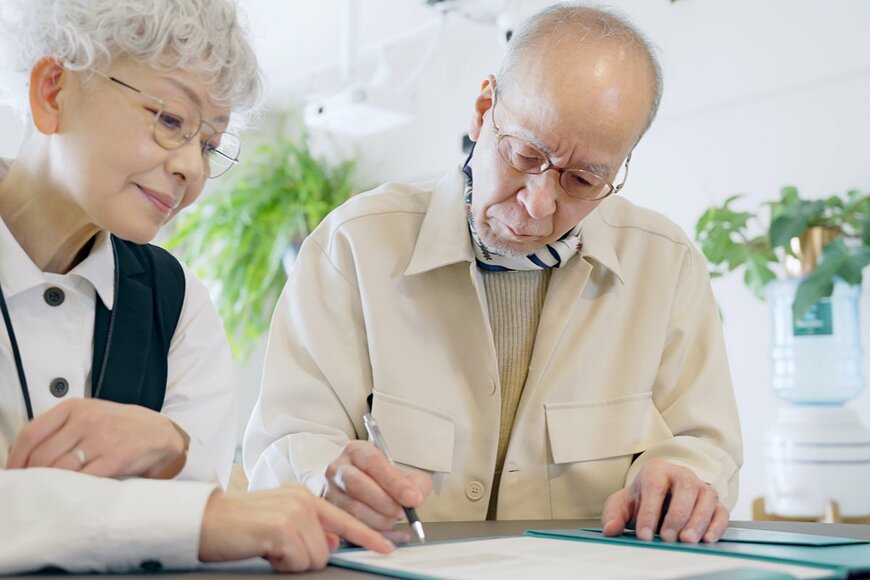 終身生命保険・新契約での60歳代の割合は「28％」。若年層の年度別割合の変化とは