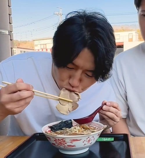 チャーシューたっぷりの八王子ラーメン