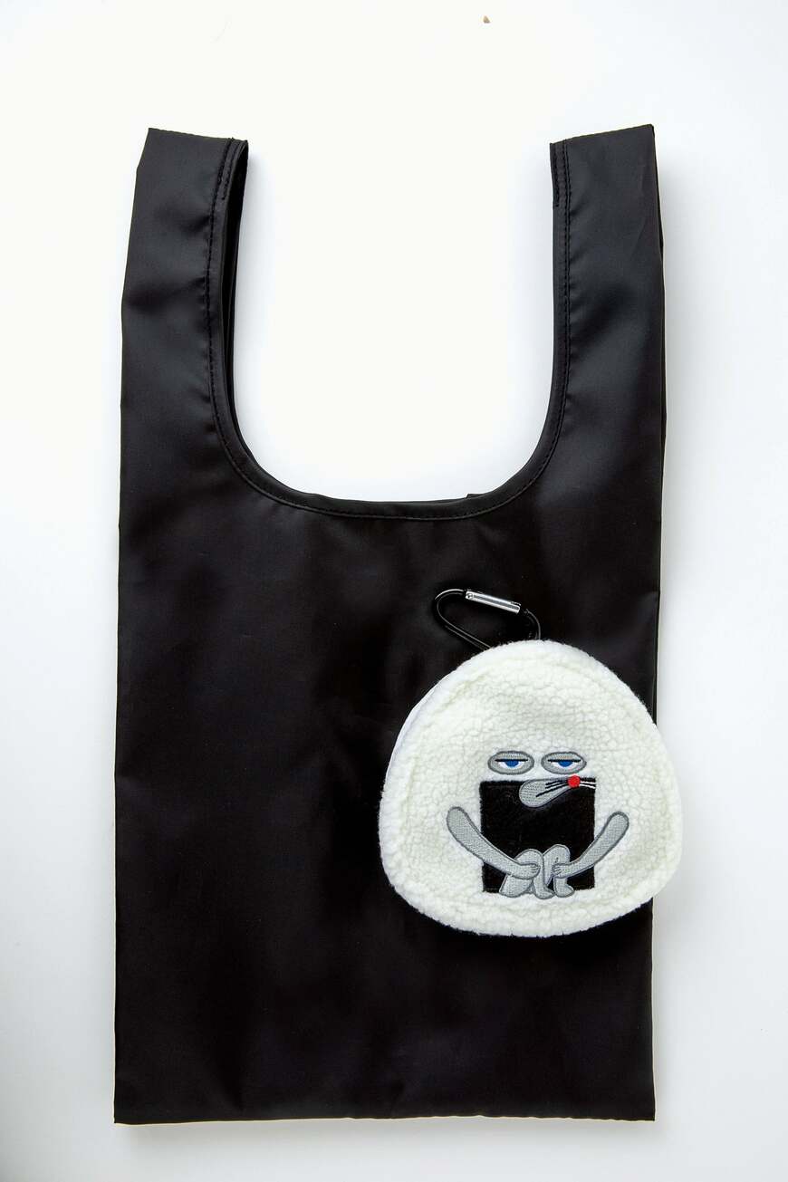 株式会社KADOKAWA公式 特別付録「ぬいぐるみチャームになる パンどろぼう おにぎりぼうやエコバッグ」の画像