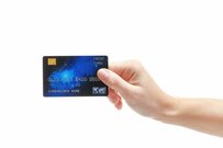 クレジットカードは入会してどのくらいの期間使うか「契約経過年数の過去5年のデータを振り返る」