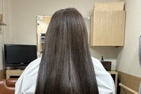 「綺麗に伸ばしたロングヘア」を大胆に31cmカットした女性→「驚きの理由」に賞賛の声