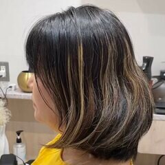「髪がペタンコになるのが嫌で…」ミディアム女性の悩みをプロが解決→乾かすだけで仕上がる〈ワンカールパーマスタイル〉に