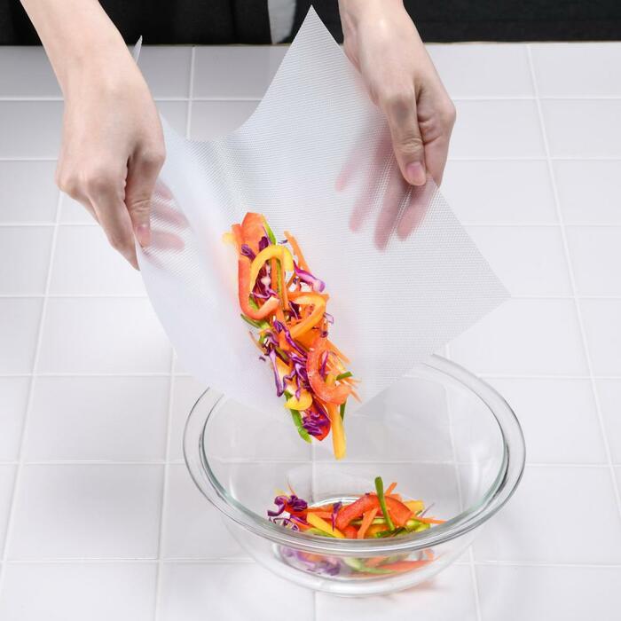 匂いが気になる食材や、色移りする野菜を切る際に重宝