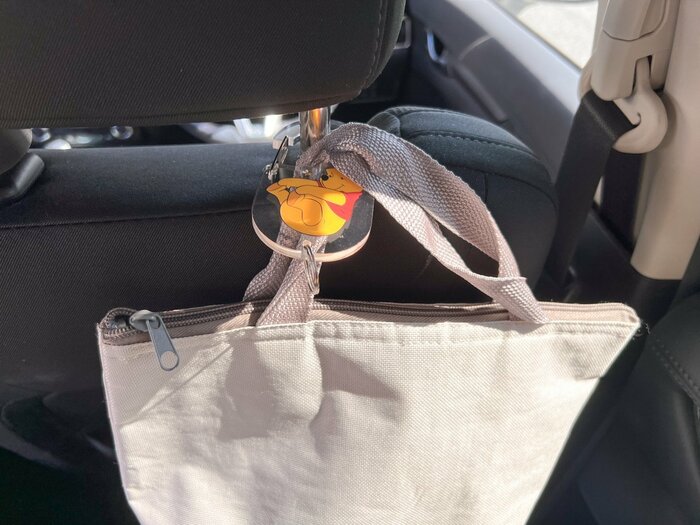 車内の荷物掛けにも活用可能