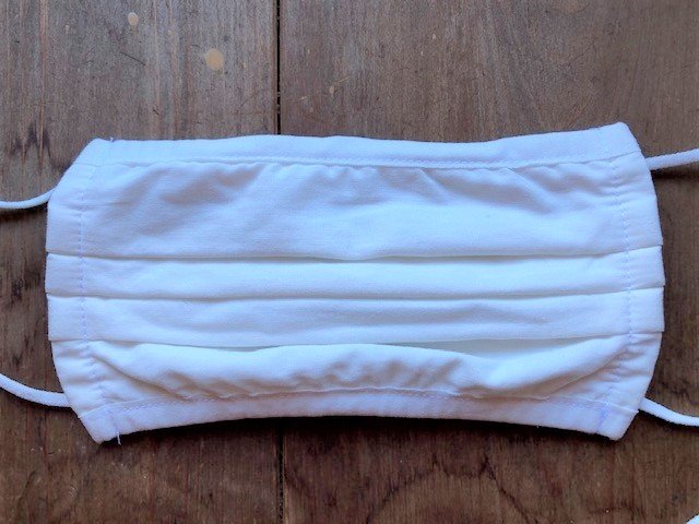 無印良品『繰り返し　使える　2枚組・三層マスク』20回程度洗っています（筆者撮影）