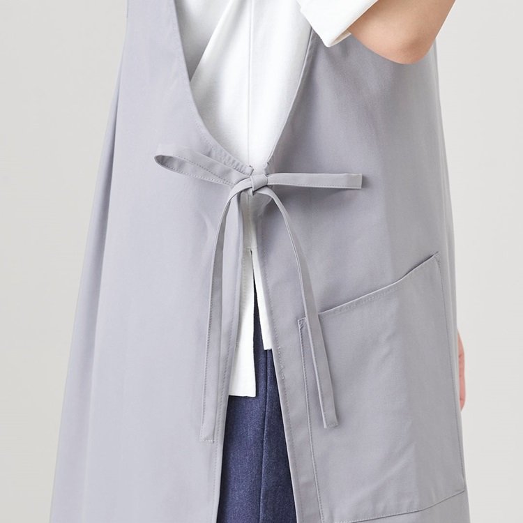 出所：ケユカ公式　撥水ワンピースエプロン