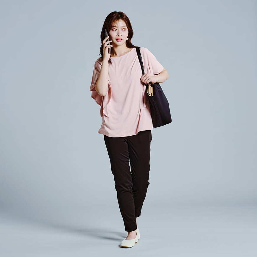 出所：ワークマン公式　レディースデイズサイドタックパンツ