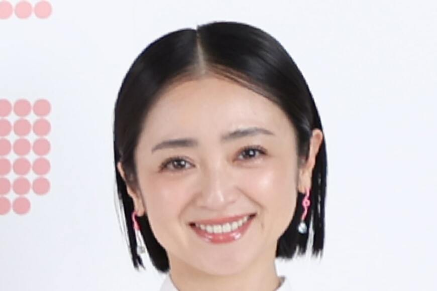 43歳・安達祐実の”少女ファッション”にSNS驚き「いつになったら歳とるんや」「ドキッ」「『家なき子』を思い出す」