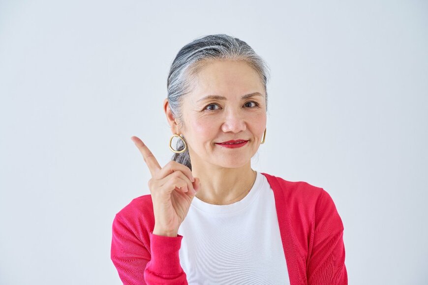 【65歳以上おひとりさま世帯】老後のお金「ひと月の生活費」は平均いくら？年金だけで生活できそうか。貯蓄額もチェック！！