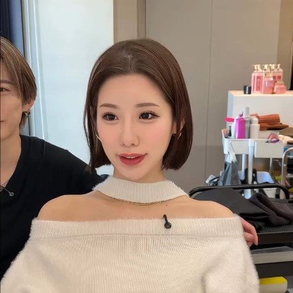 女性「似合うようにお願いね！」　前髪カットでイメチェン！より可愛く柔らかい印象に！