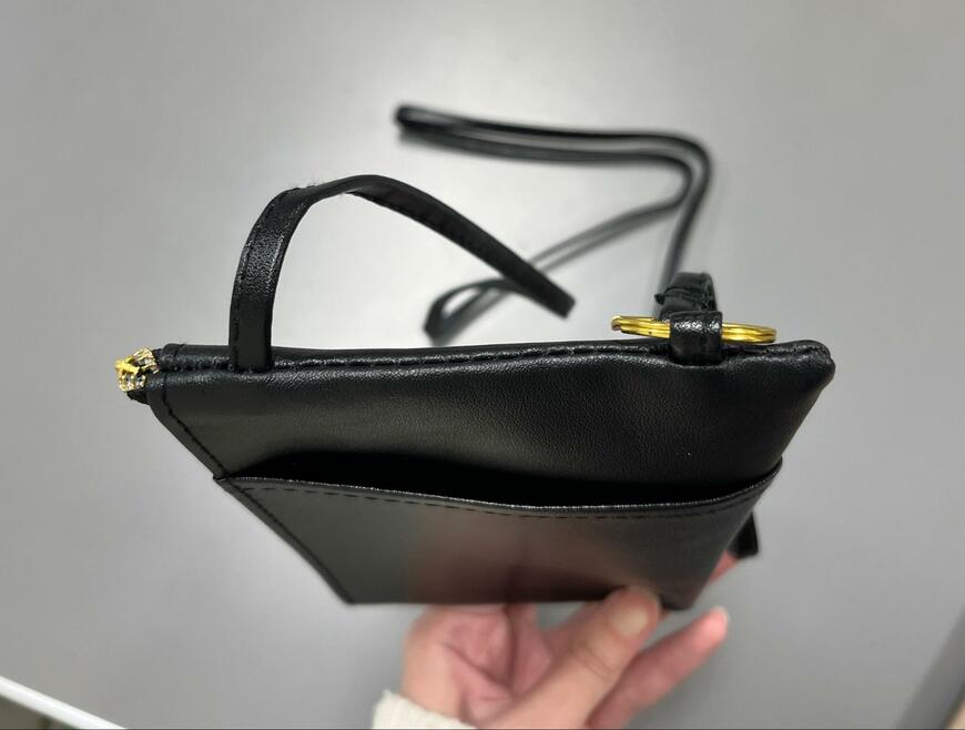 セリア、ミニショルダーバッグ ポケット付 シンプルユース 画像