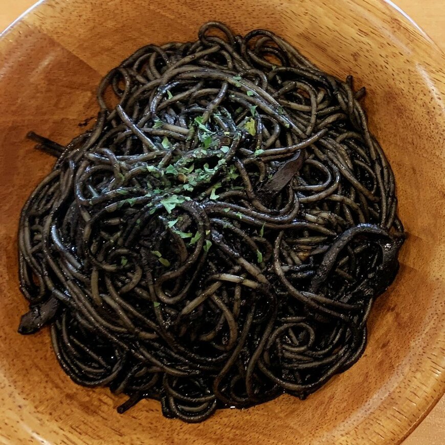 リニューアル前のイカの墨入りスパゲッティ