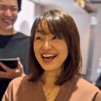 人気美容師にカット・カラーすべてお任せ！ショートボブでイメチェンした女性「可愛い～」と笑顔