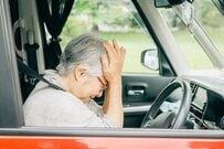 【高齢単身世帯】男性は「70歳代前半」女性は「85歳以上」が多い「ひとりの老後」かかる生活費、もらえる年金額は平均いくらか