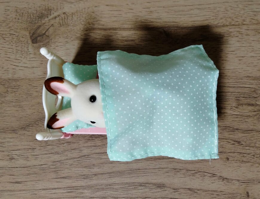 筆者撮影（キャンドゥ、ミニチュアベッド＆ドレッサー）