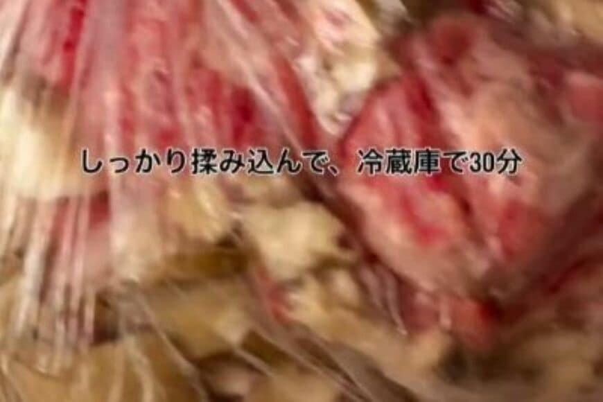 母が「夫と息子」に作る「牛肉のスタミナ炒め弁当」がたまらない…　お肉をガッツリ食べられそうな「のっけ弁当」が最高すぎる