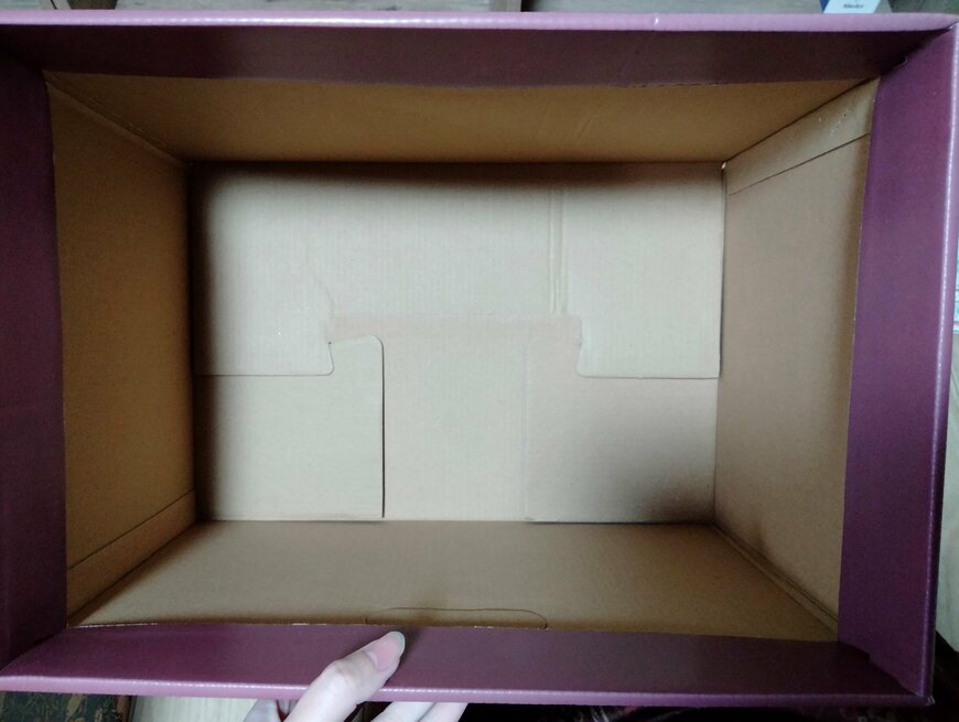 筆者撮影（セリア、ペーパー収納BOX ウィリアム・モリスデザイン）