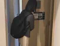 ホテルに到着したら最初にやることは？「冷蔵庫のスイッチオン」「暑い時期は特に気を付けたい」の声も
