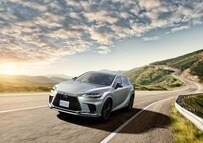 【トヨタ】レクサス・新型RXは全面刷新でどう変わった？