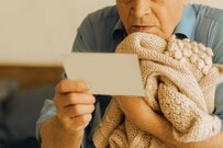 重要なのは「ねんきん定期便」だけじゃない！「赤いハガキの催告状」を放置するとどうなるのか