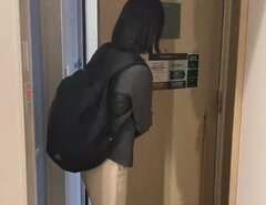 ホテルに到着したら最初にやることは？「冷蔵庫のスイッチオン」「暑い時期は特に気を付けたい」の声も