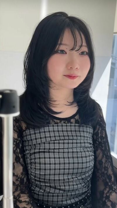 落ち着いたブルーブラックカラーに変身