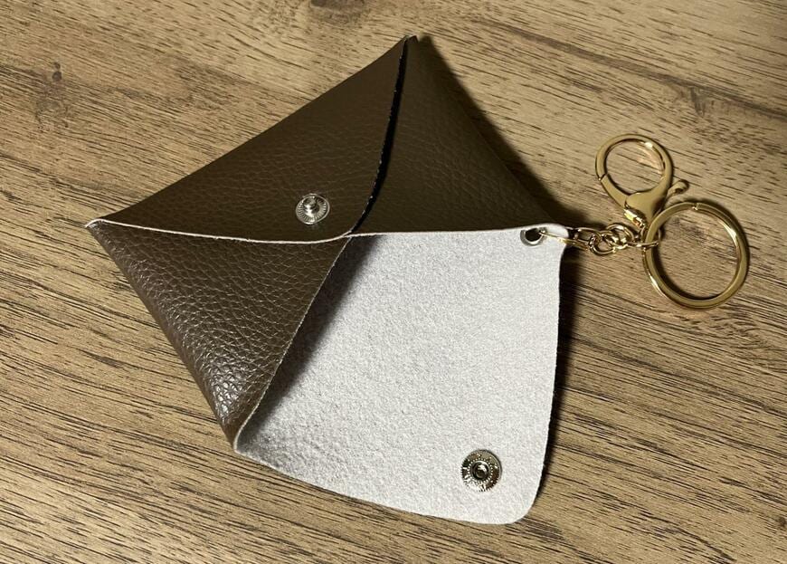 筆者撮影（セリア、キーホルダー付きポーチ）