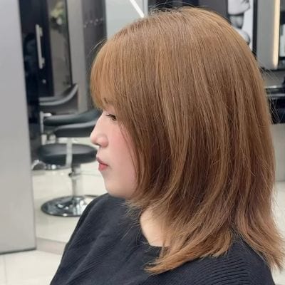 【イメチェン成功】ミディアムヘアの女性→ショートに変身！大人かわいい耳かけマッシュショートが素敵