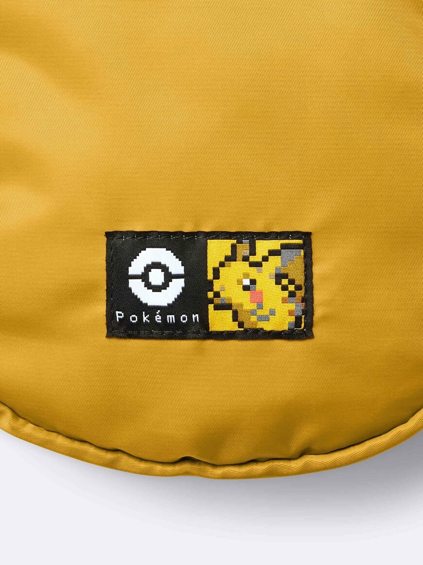 出所：GU公式　ショルダーバッグ Pokemon（45 YELLOW）