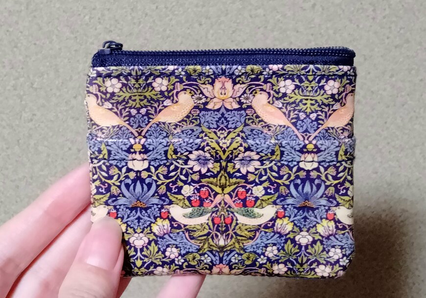 筆者撮影（セリア、コインケース ウィリアム・モリス）