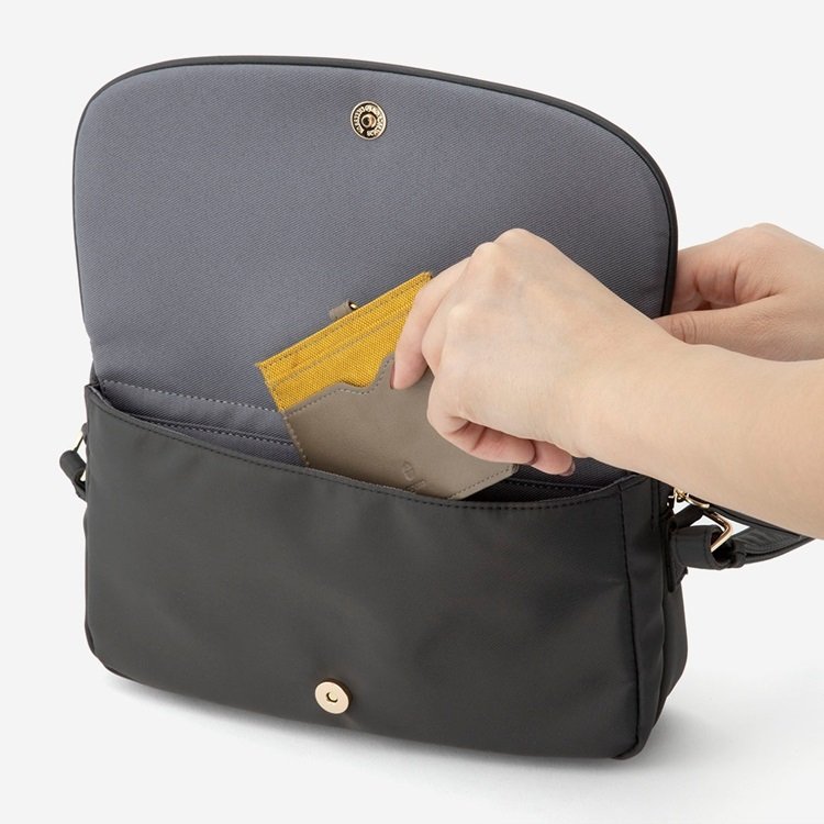 N撥水フラップショルダー