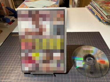 古書店オーナーが発見した「DVDの奇妙な劣化」 きれいに蒸発した盤面に