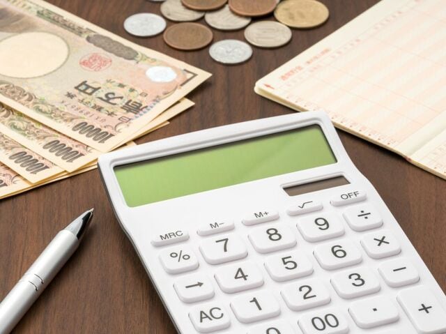 【元銀行員が解説】「貯金1000万円」を達成した人が“絶対に買わない”もの3選。普通の人がつい使いがちな出費とは