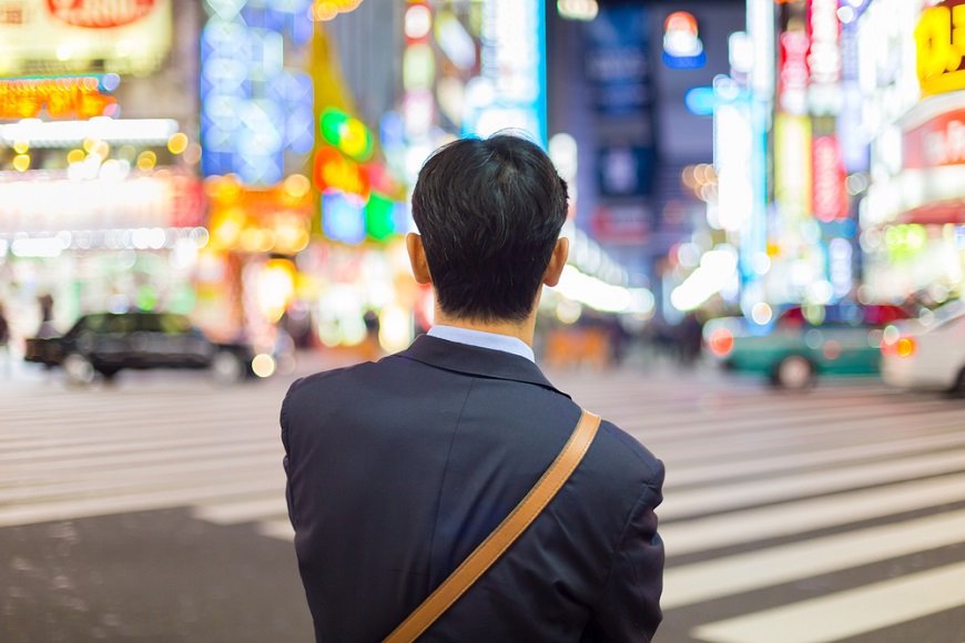 日本の孤独は自己責任!? 寂しいのは自分のせい…なのか