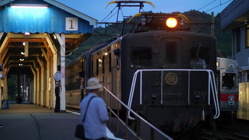 昭和レトロな客車列車！大井川鐵道の「古き良き鉄道の風景」がSNSで話題に