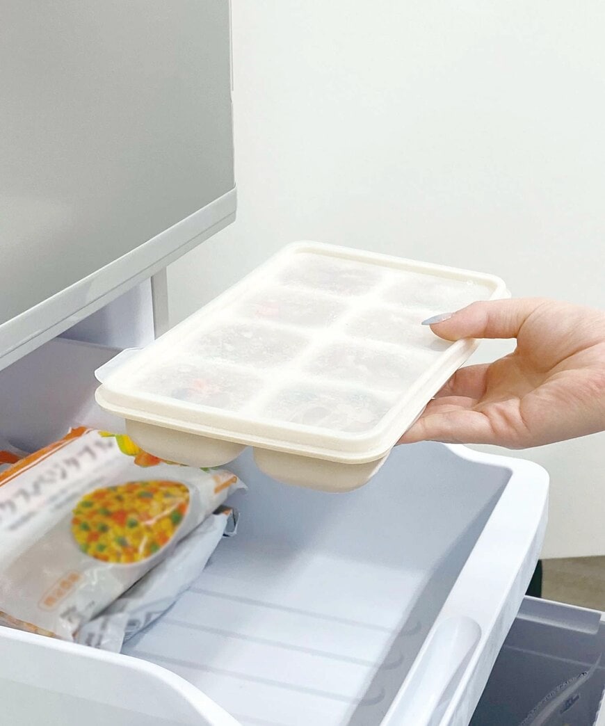 3COINS公式　シリコーン冷凍小分け保存容器：M／KITINTO