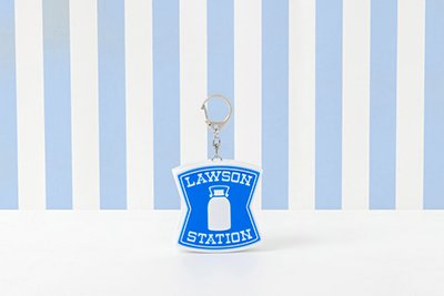 出所：ローソン公式　LAWSON OFFICIAL BOOK ローソンの看板そのまんまクッションver.