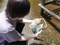 災害時やキャンプで活躍！アウトドアの飲料水確保に役立つKEIYOの電動携帯浄水器をレビュー。森林公園の水を浄水して実力を検証