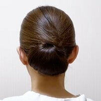 【後ろ髪ふんわり】2段ポニーテールから作る上品な「着物ヘアアレンジ」40代・50代のミディアムヘアでも楽しめる大人の和風まとめ髪