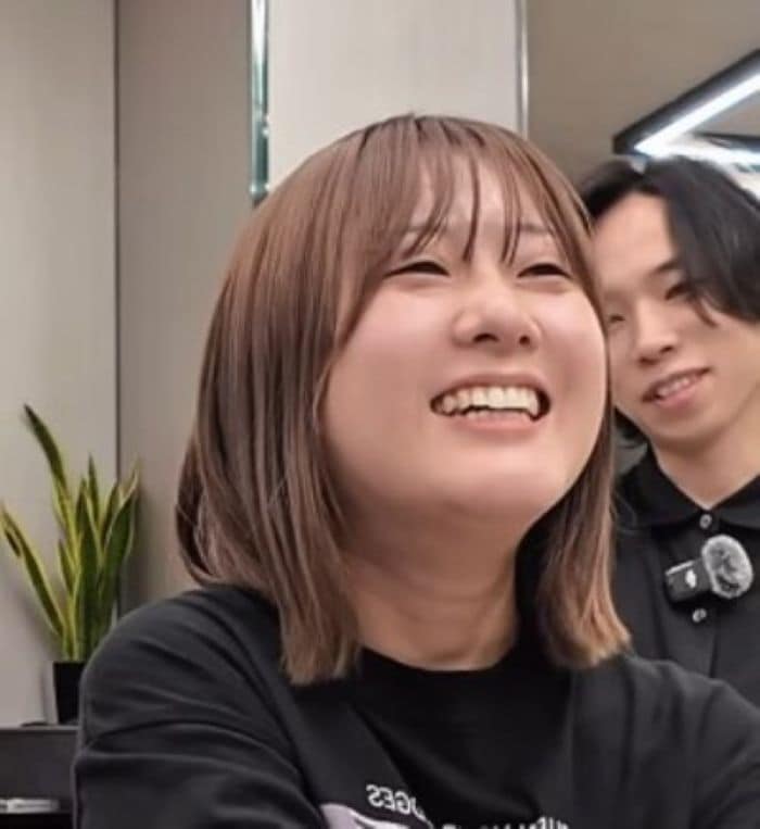 【変身】髪型に悩む女性がイメチェン 黒髪のモードなボブで大変身