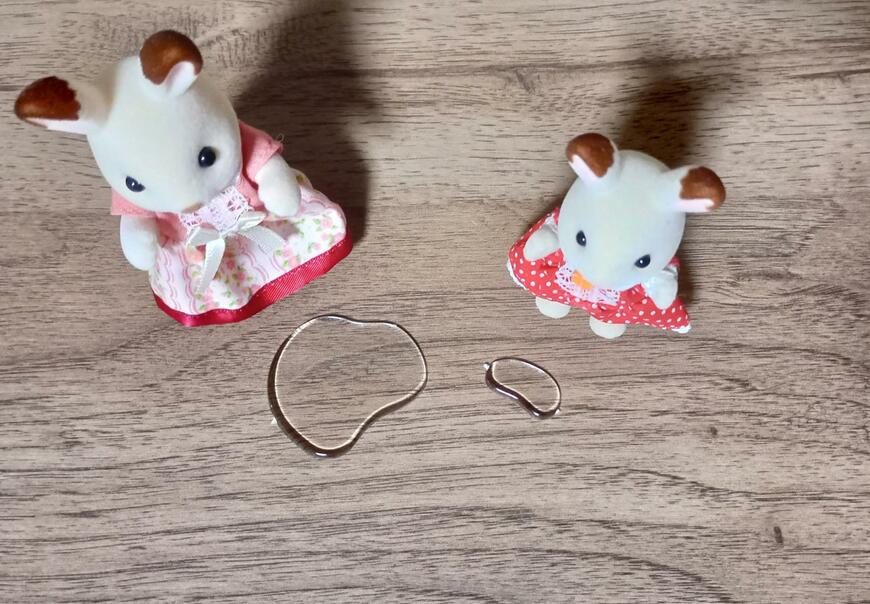 出所：筆者撮影（山田化学株式会社、ミニチュア フロアサインと水たまり）