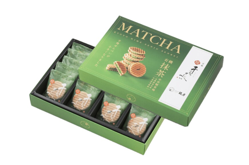 出所：株式会社　鼓月「【京菓子處鼓月】京都観光・行楽需要に応える新店舗、JR京都駅内商業施設「おみやげ小路 京小町」内に出店。8月9日オープン」（PR TIMES）