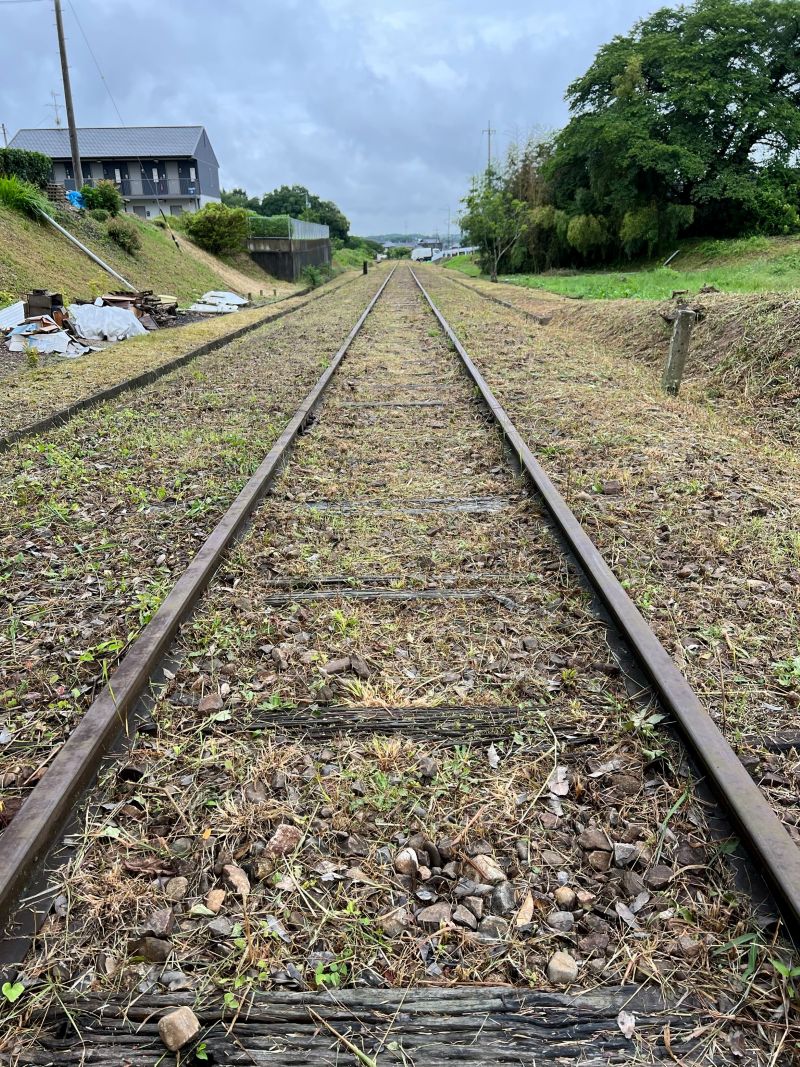 手入れされている廃線路