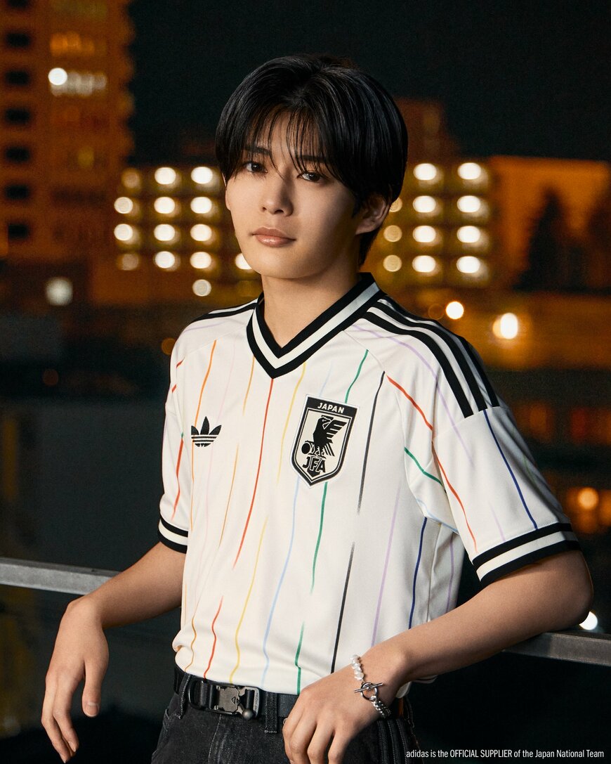 【スニーカー】長尾謙杜さんも登場！足元はやはり「SAMBA」が主役　2026年夏のサッカーW杯に向けたアディダスのキャンペーンがW杯を盛り上げる！